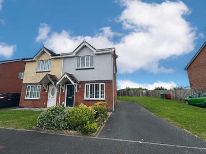 Redcar Avenue, Cleveleys, FY5