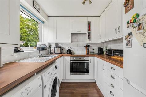 Upton Dene, Sutton