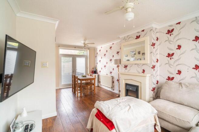 Living/dining room
