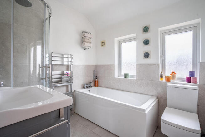 3 bed Terraced for sale Image 10