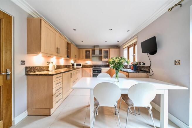 Kitchen/Dining Room