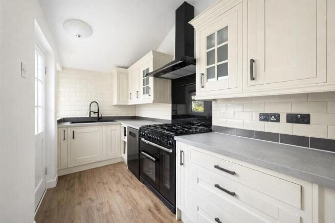5 bed Terraced for sale Image 7