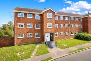 25, Dollis Drive, Farnham GU9 9QD
