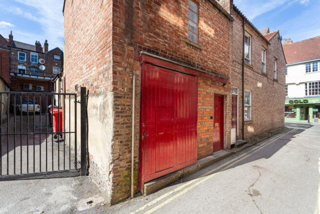 3 bed Terraced for sale Image 5
