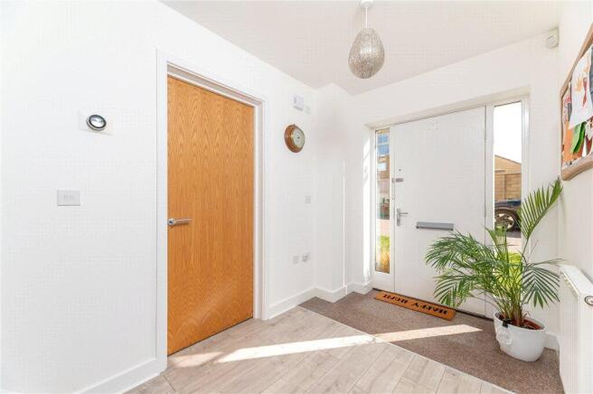 4 bed Detached for sale Image 10