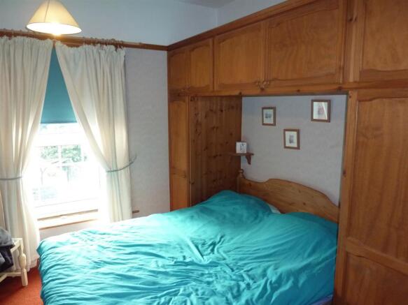 BEDROOM 2