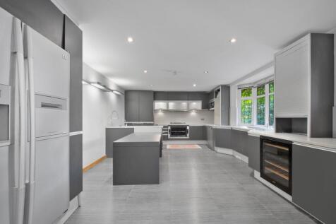Gordon Avenue,
East Sheen, SW14