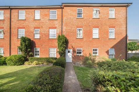 North Square, Knowle, Fareham, Hampshire, PO17