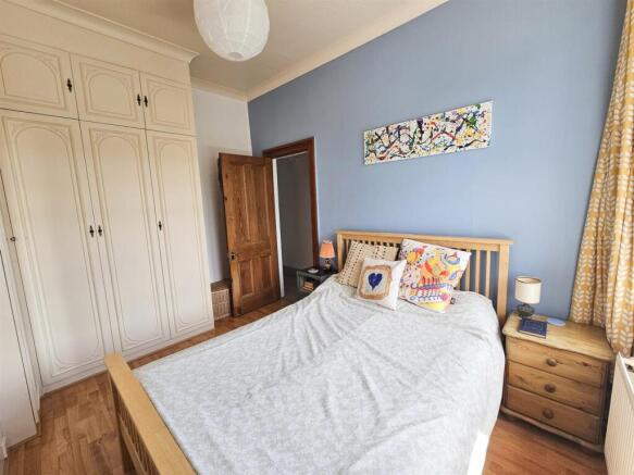 3 bed Terraced for sale Image 10