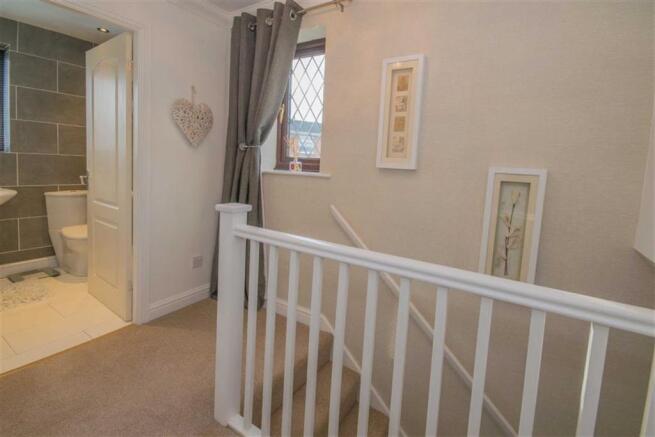 FIRST FLOOR LANDING