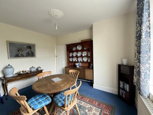 3 bed Semi-Detached for sale Image 6