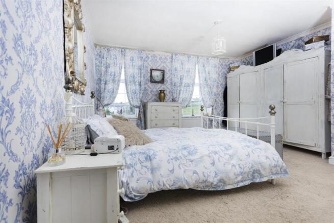 bed12.jpg