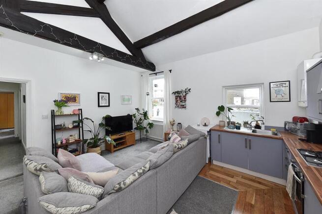 LOUNGE/DINING/KITCHEN