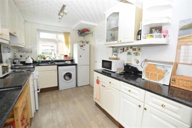 KITCHEN / DINER