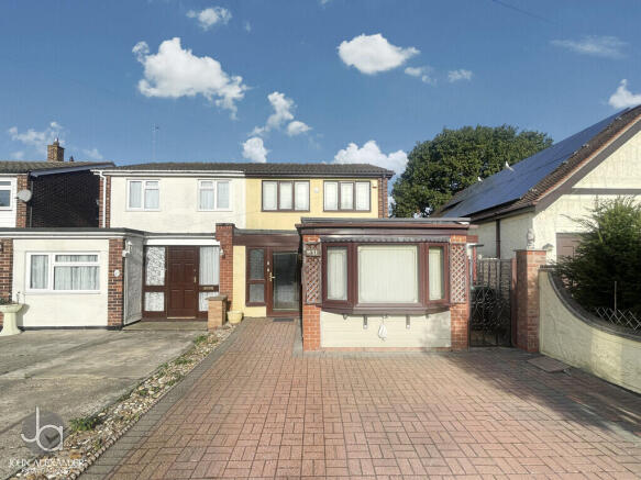 3-bed semi-detached on Chapel Road, Tiptree, Colchester, £320,000