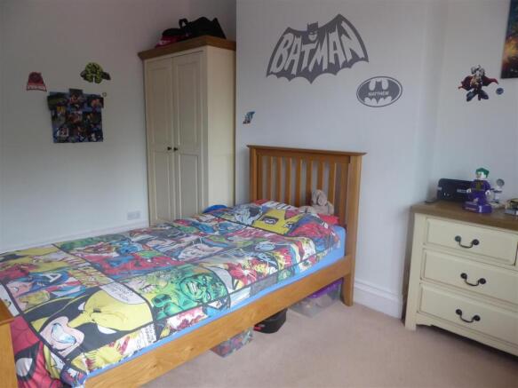BEDROOM 2