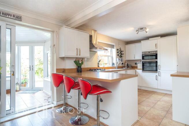 Kitchen/Breakfast Room