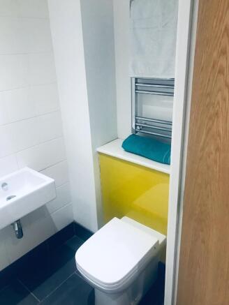 2 bed Apartment to rent Image 8
