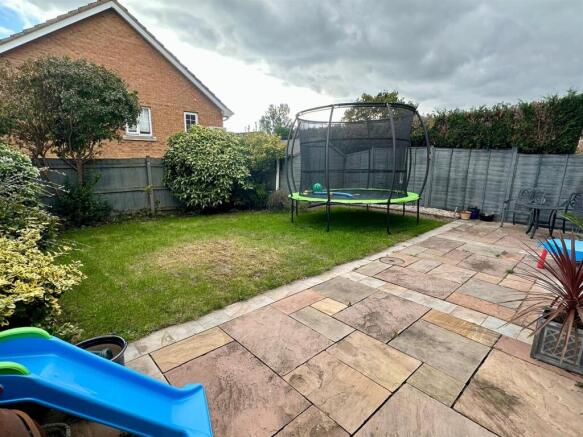 WhatsApp Image 2025-10-01 at 10.00.39_f4f030f2.jpg