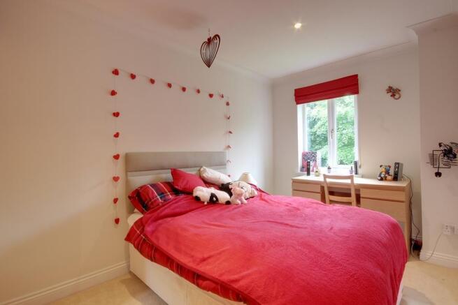 BEDROOM 4