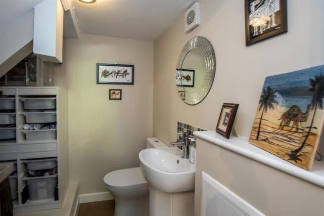 Downstairs toilet STPP7113.jpg