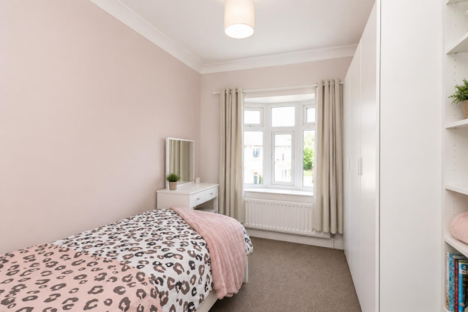 4 bed Semi-Detached for sale Image 12