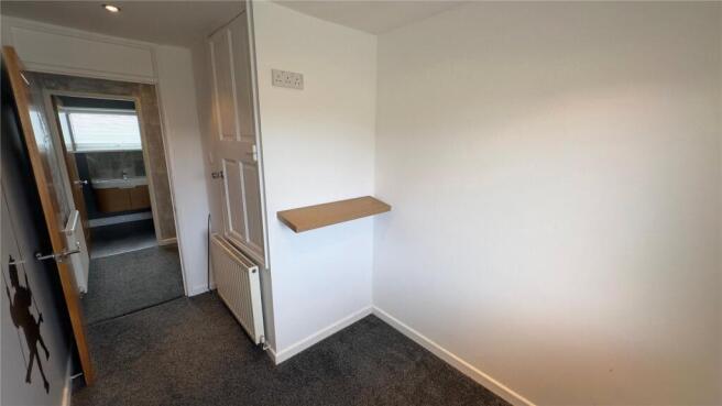 3 bed Terraced to rent Image 12