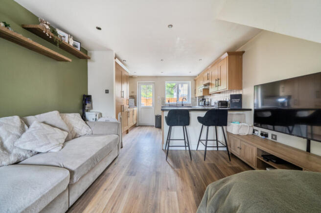 Magpie Lane, Covingham, Swindon, SN3 photo 3