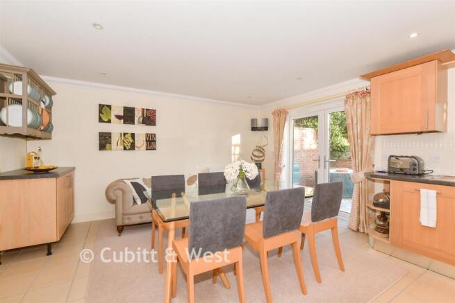 Kitchen/Dining Room
