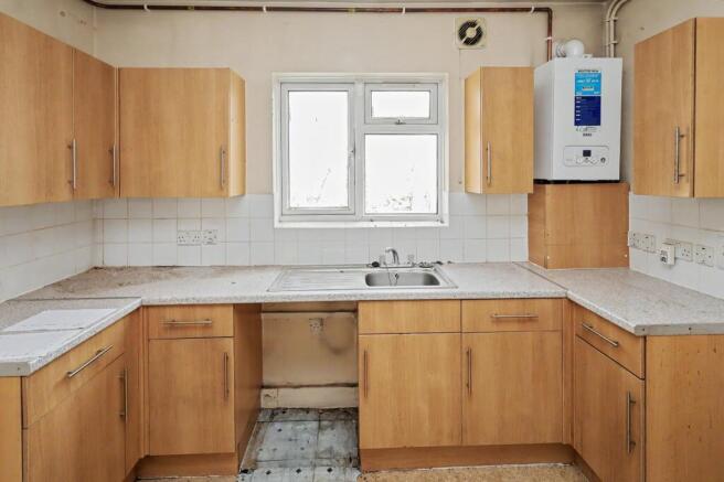 First Floor Flat, 49 Thorpe Road, Walthamstow, London, E17 4LA