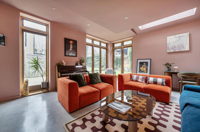 1411207-7-6995af2...