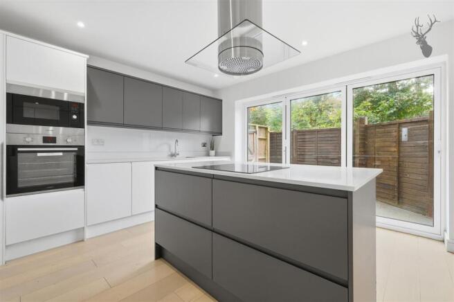 Roding Lane, Buckhurst Hill, IG9 photo 3