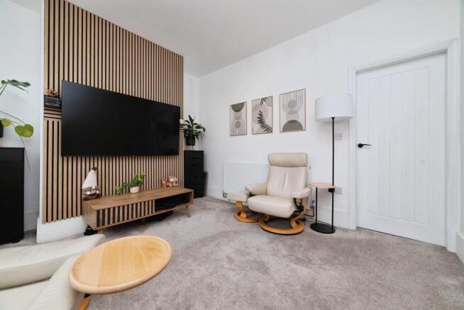 2 bed Terraced for sale Image 3
