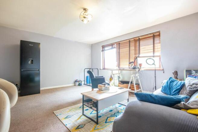 OPEN PLAN RECEPTION ROOM