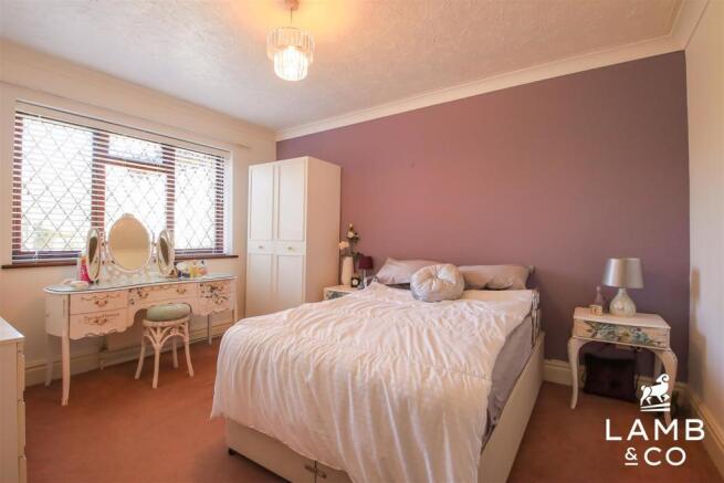 BEDROOM 2: