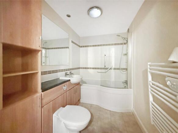 1 bed Flat for sale Image 7