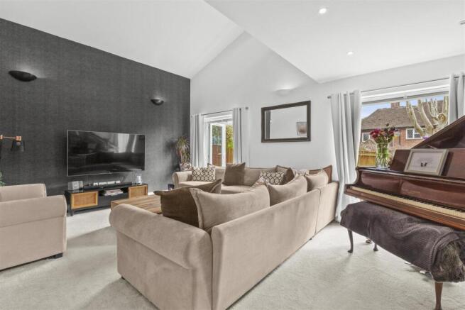 Foxhill Close-6.jpg