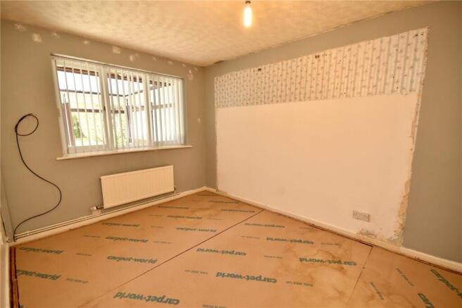 2 bed Semi-Detached Bungalow for sale Image 10