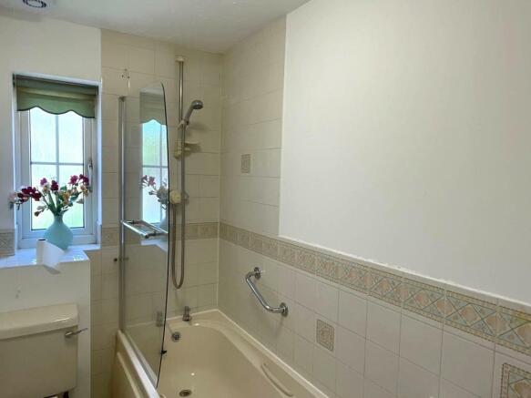 Bathroom.jpg