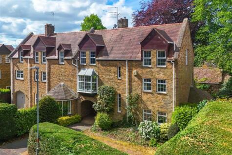 Mulberry Close, Northampton