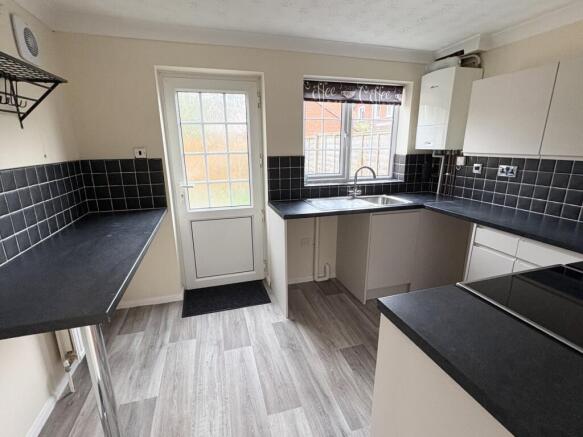 Kitchen (2)