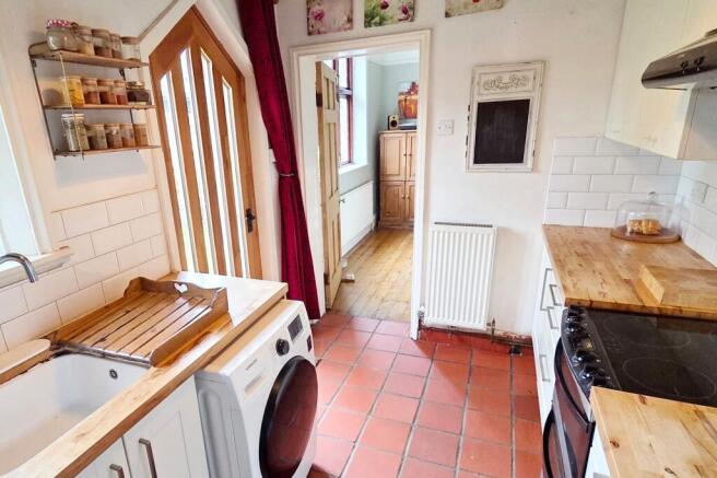 3 bed Semi-Detached for sale Image 7