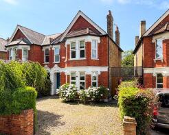 18, Thornsbeach Road, Catford, London SE6 1DX
