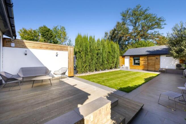 98633_150 Green D...