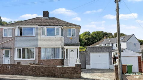 Woodland Drive, Plympton