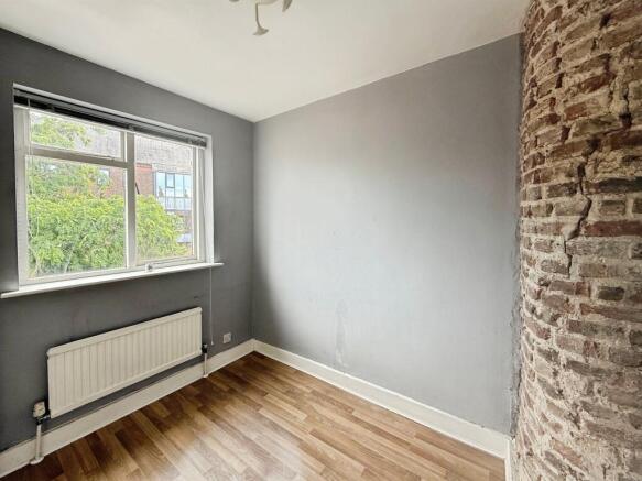 3 bed Terraced for sale Image 10