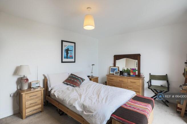 Master Bedroom (En Suite)