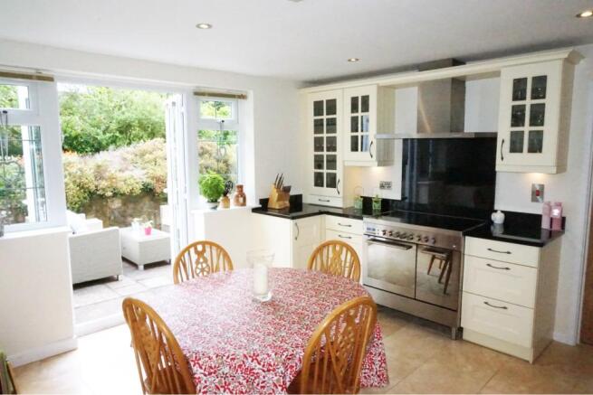 Kitchen / Breakfast