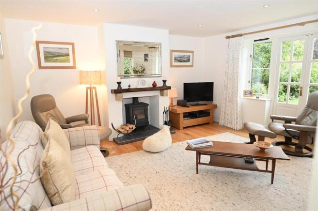 4 bed Detached for sale Image 7