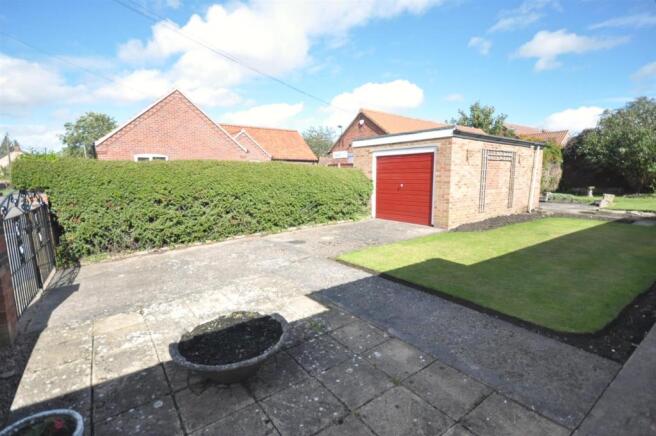 DETACHED GARAGE